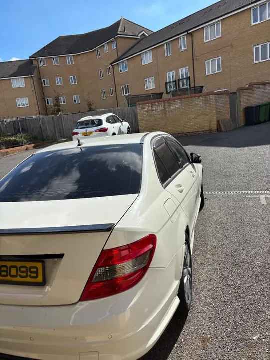 Mercedes-Benz C-Class 2009 photo 3