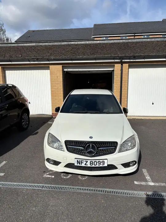 Mercedes-Benz C-Class 2009 photo 2