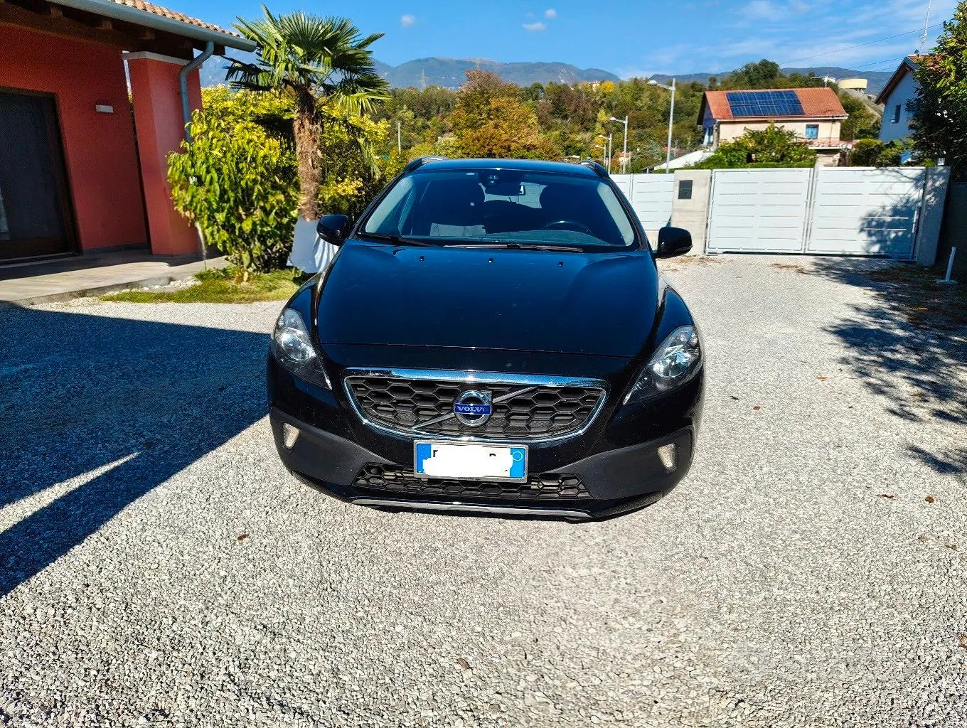 Volvo V40 Cross Country 2014 photo 2