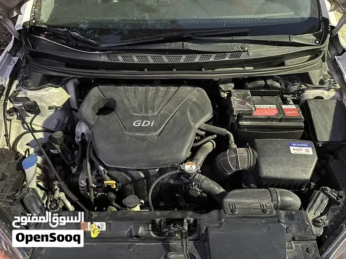 Hyundai Elantra 2012 photo 2