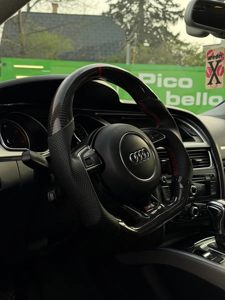 Audi A5 2012 photo 2