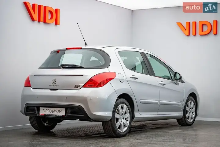 Peugeot 308 2013 photo 2