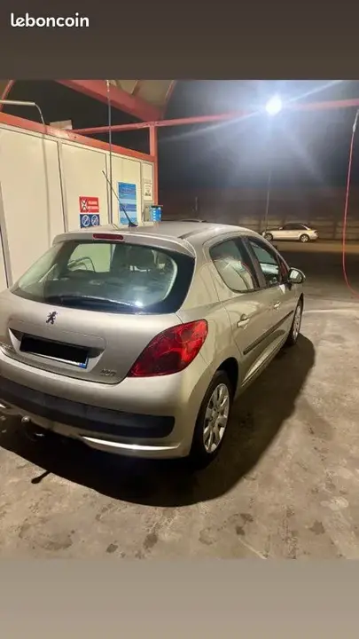 Peugeot 207 2008 photo 2