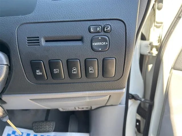 Toyota Alphard 2006 photo 5