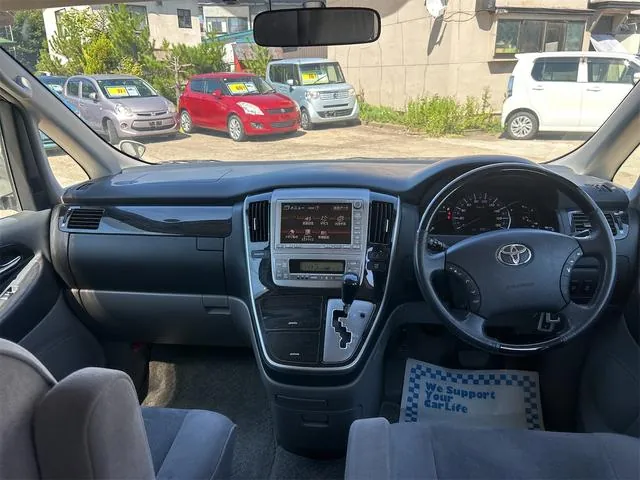 Toyota Alphard 2006 photo 2