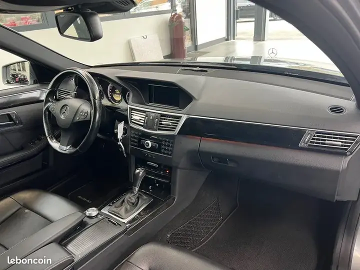 Mercedes-Benz E-Class 2011 photo 4