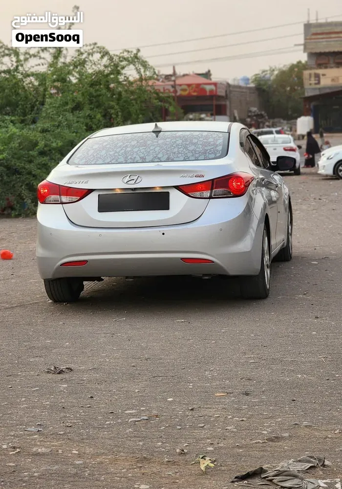 Hyundai Elantra 2013 photo 2
