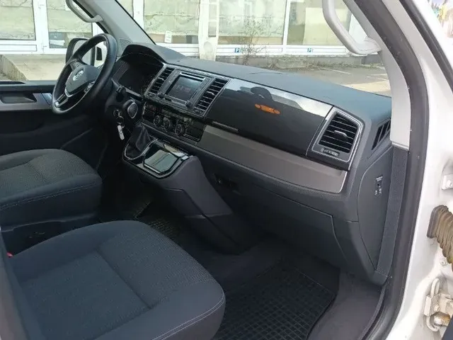 Volkswagen T6 Multivan 2017 photo 4