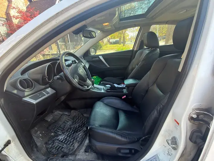Mazda 3 2011 photo 5