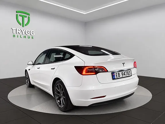 Tesla Model 3 2021 photo 3