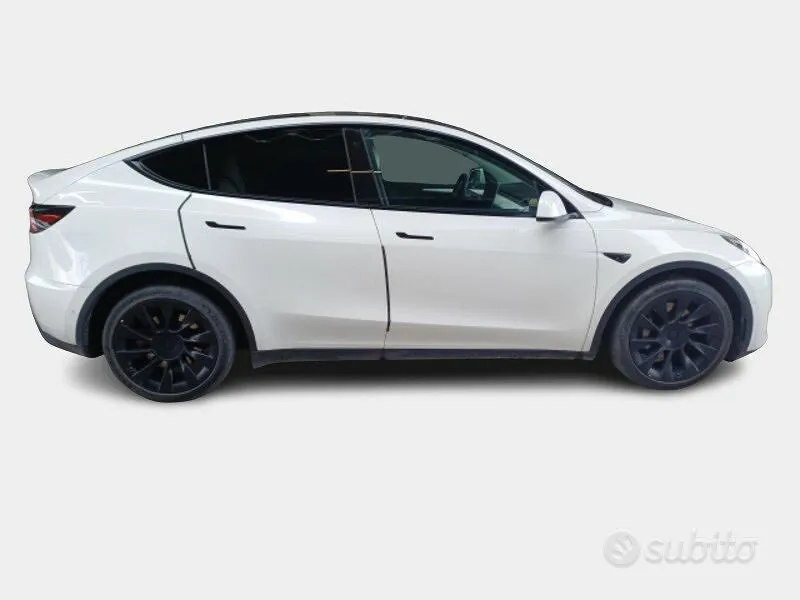 Tesla Model Y 2022 photo 3
