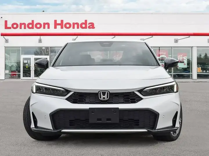Honda Civic 2026 photo 2