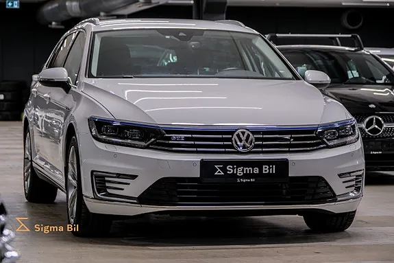 Volkswagen Passat 2018 photo 2
