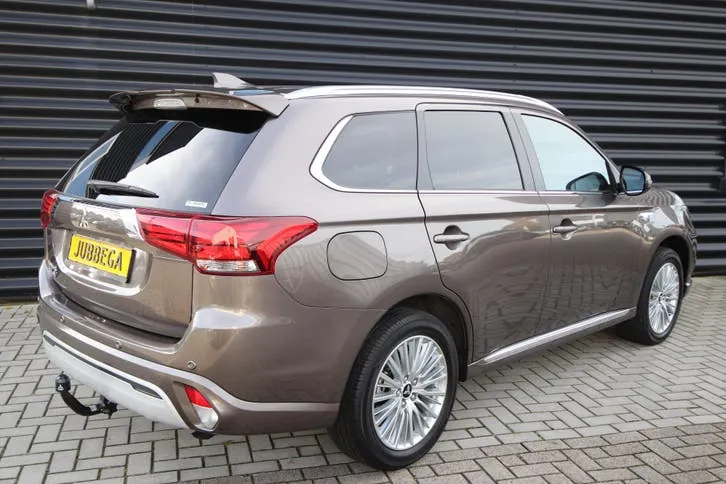 Mitsubishi Outlander 2020 photo 2
