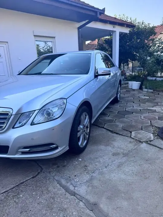 Mercedes-Benz E-Class 2013 photo 2