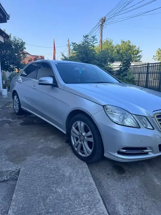 Mercedes-Benz E-Class 2013 photo 3