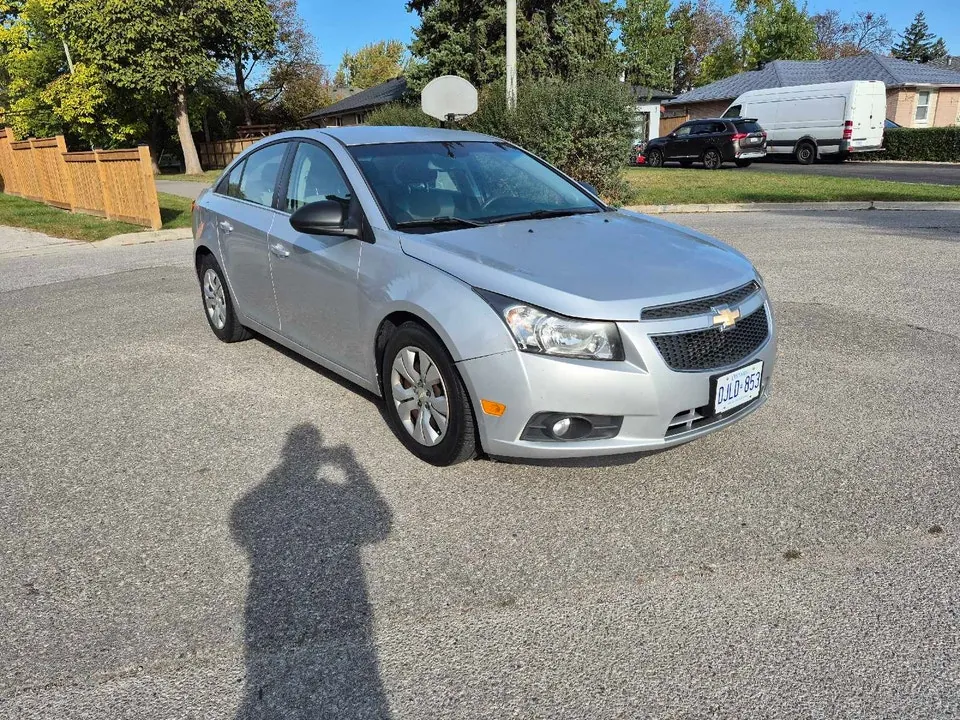 Chevrolet Cruze 2012 photo 2