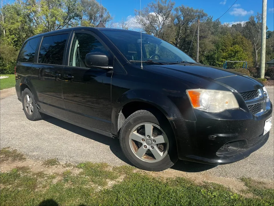 Dodge Grand Caravan 2012 photo 4