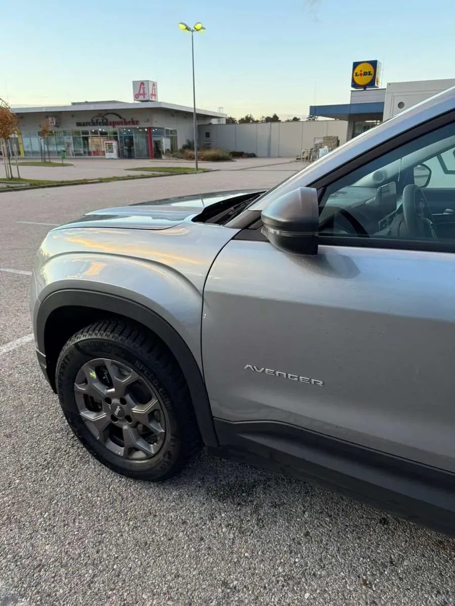 Jeep Avenger 2024 photo 3