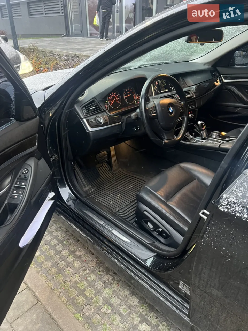 BMW 5 Series 2015 photo 4