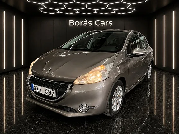 Peugeot 208 2012 photo 3