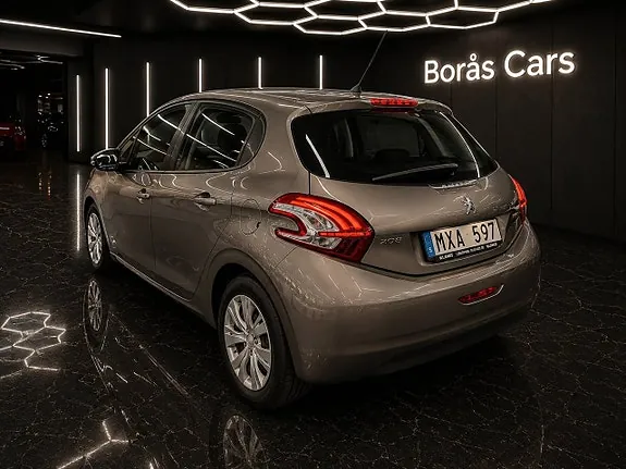 Peugeot 208 2012 photo 5