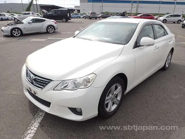 Toyota Mark X 2011 photo 2