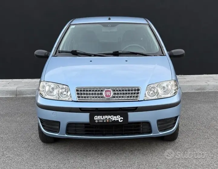Fiat Punto 2009 photo 3