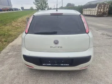 Fiat Punto 2011 photo 3