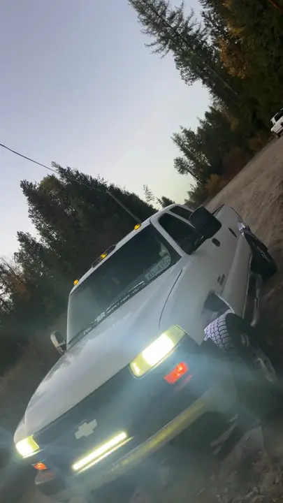 Chevrolet Silverado 2500 2001 photo 2