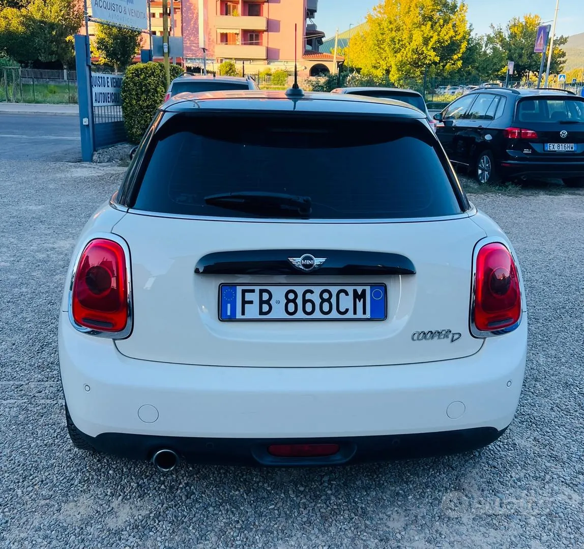 Mini Cooper D 2015 photo 5