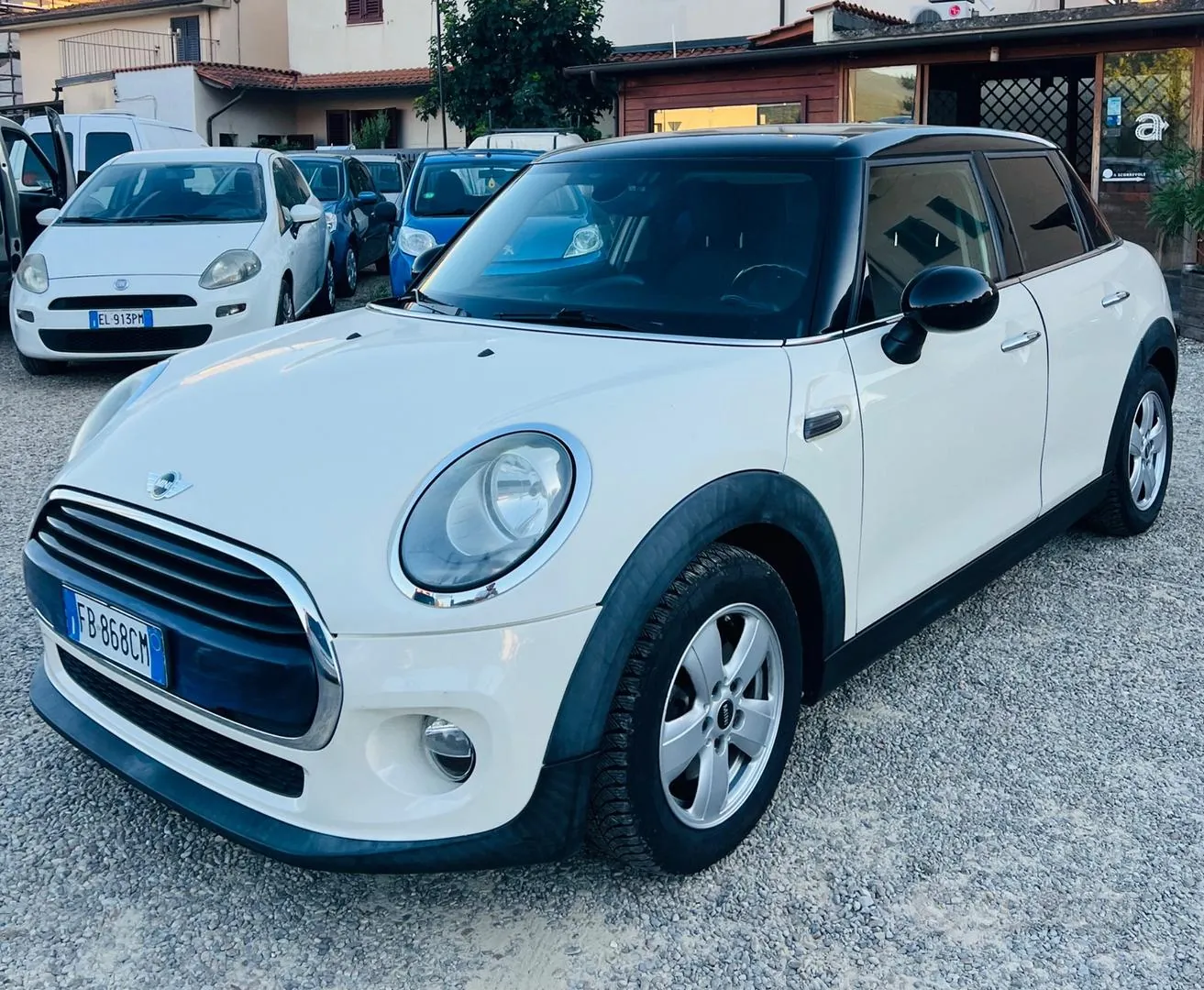 Mini Cooper D 2015 photo 3