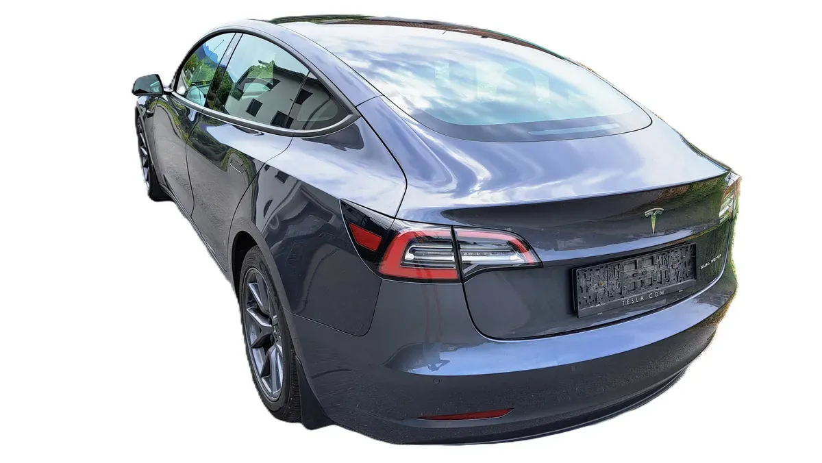 Tesla Model 3 2021 photo 3