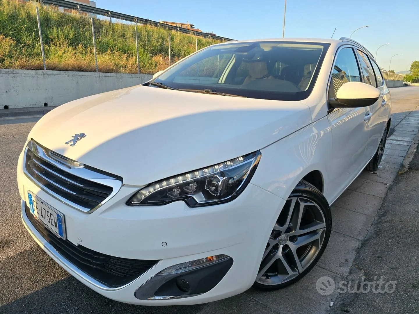 Peugeot 308 2016 photo 5