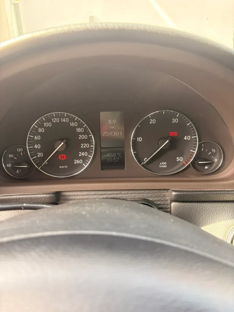 Mercedes-Benz C-Class 2004 photo 3