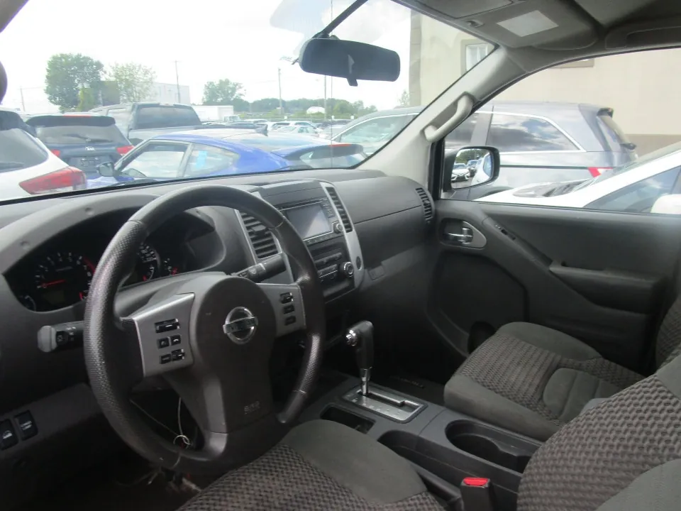 Nissan Frontier 2016 photo 2