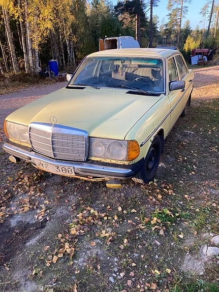 Mercedes-Benz 240 D