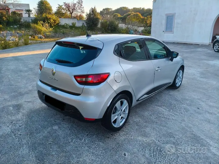 Renault Clio 2013 photo 2