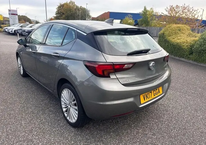 Vauxhall Astra 2017 photo 4