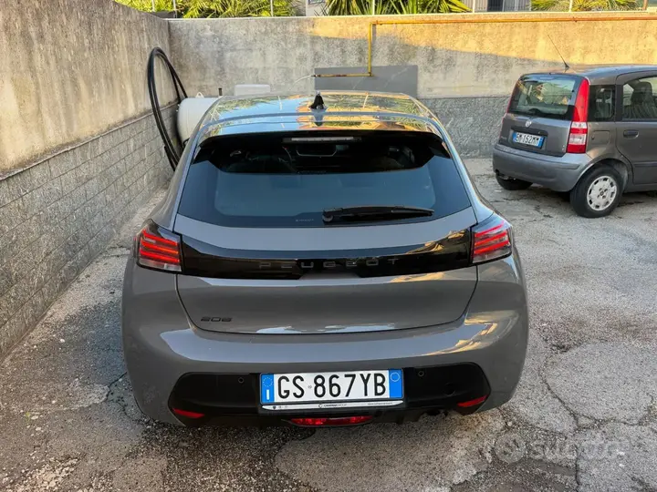 Peugeot 208 2024 photo 4