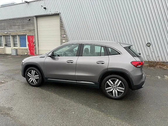 Mercedes-Benz Eqa250