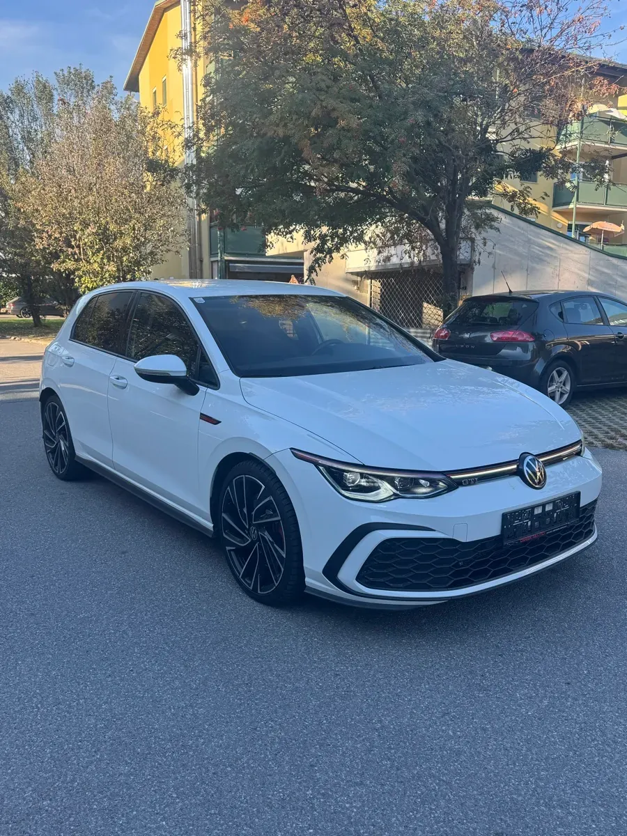 Volkswagen Golf 8 Gti 2021 photo 3
