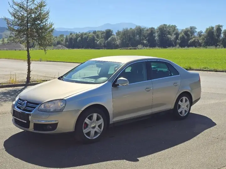Volkswagen Jetta 2009 photo 2