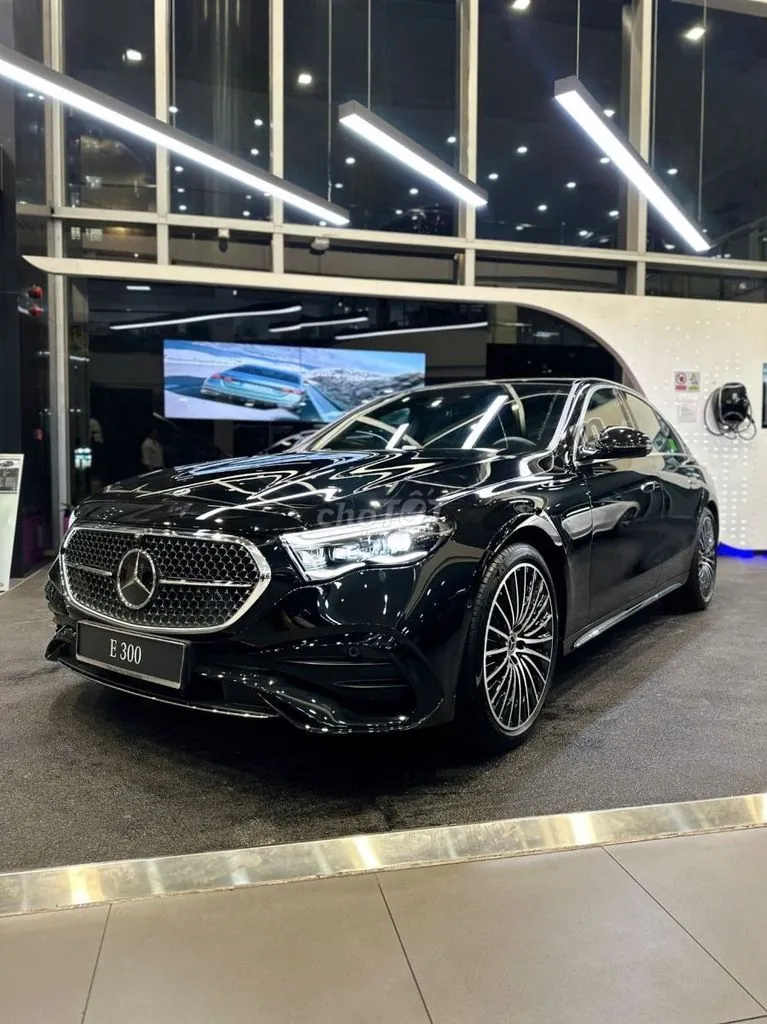 Mercedes-Benz E-Class 2026 photo 2