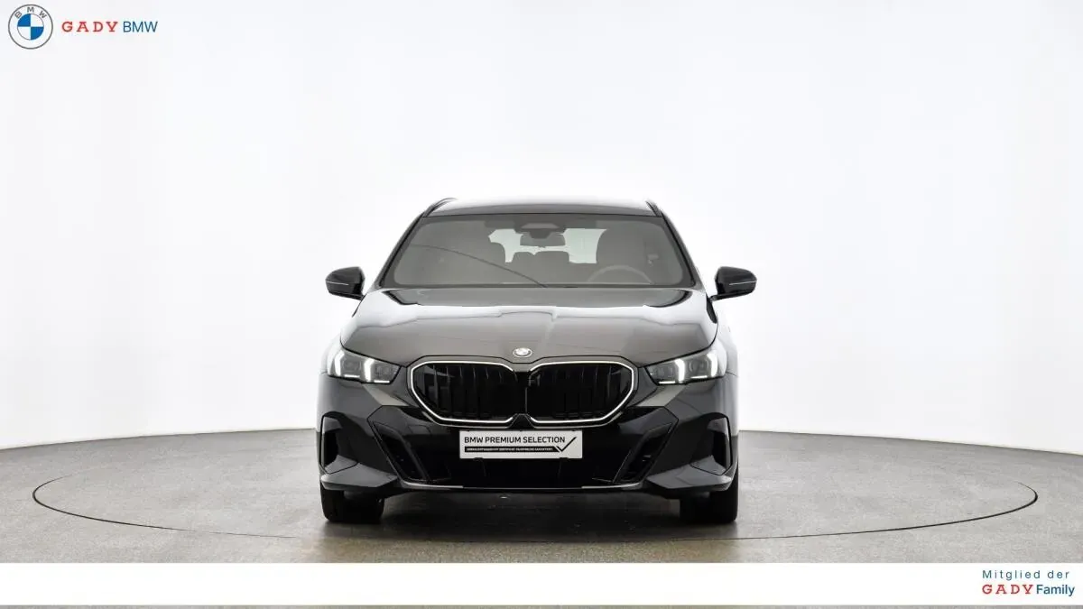 BMW 5 Series 2025 photo 2
