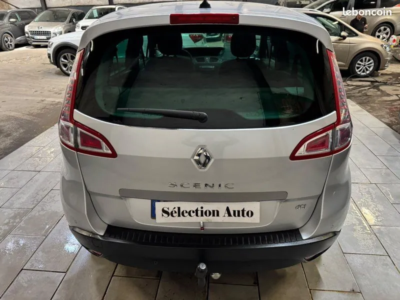Renault Scenic 2011 photo 3
