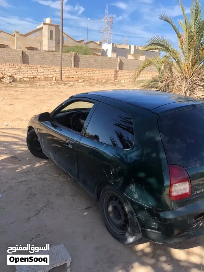 Mitsubishi Colt 2006 photo 2