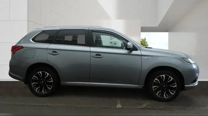 Mitsubishi Outlander 2017 photo 5