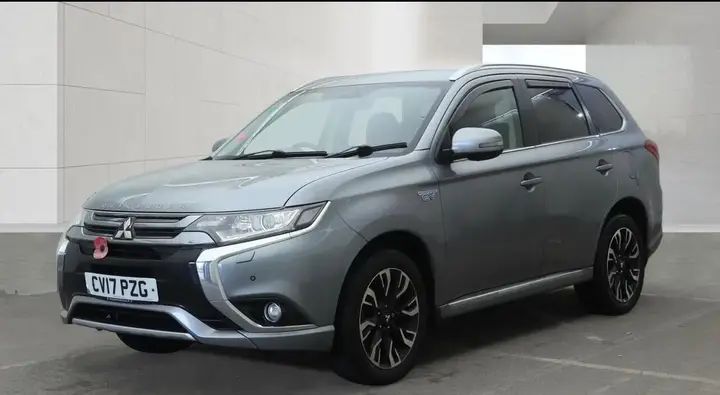 Mitsubishi Outlander 2017 photo 2