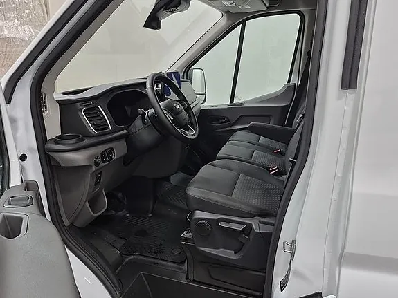 Ford Transit 2025 photo 5